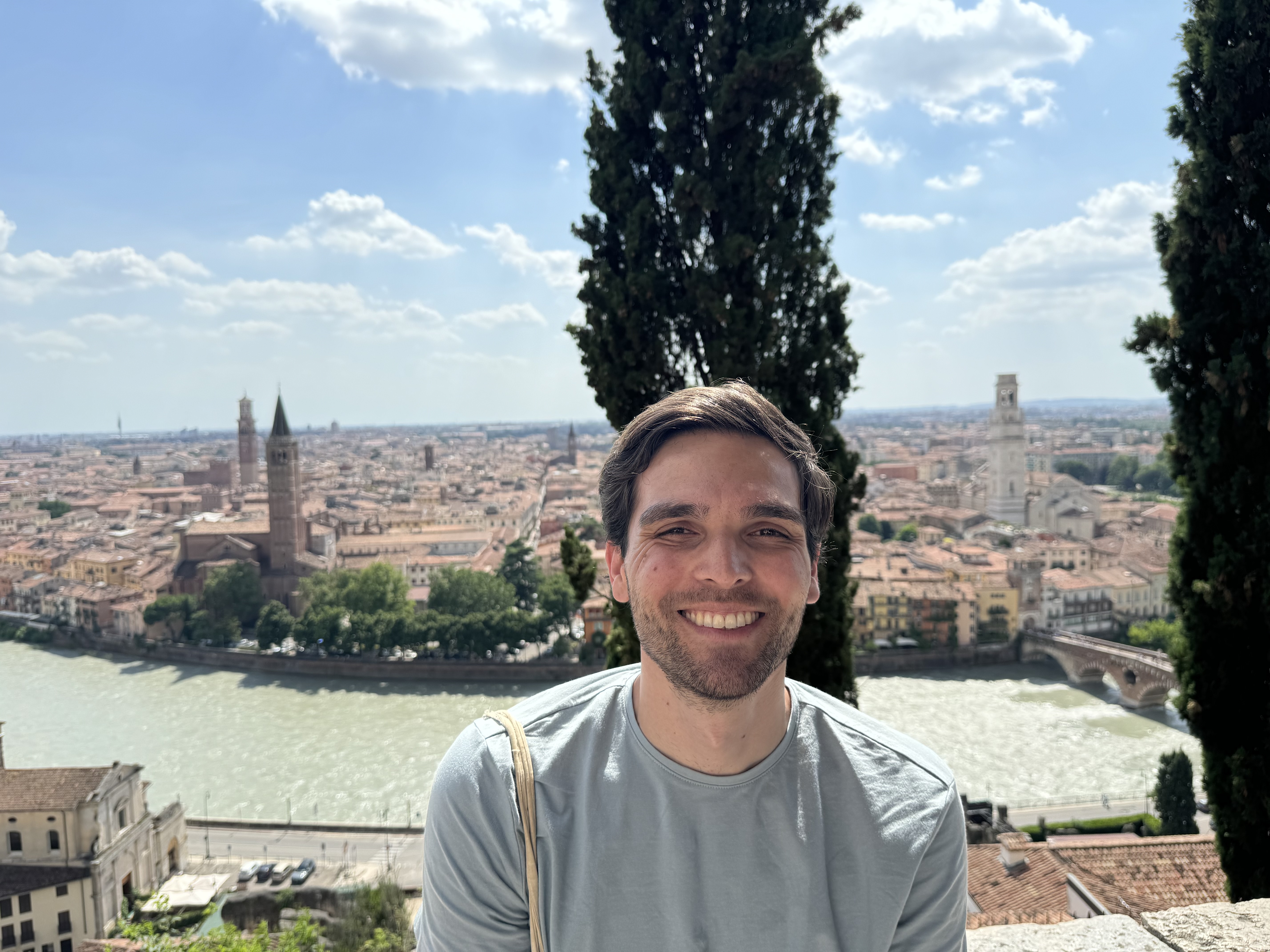 Kijan in front of Tower Bridge, London